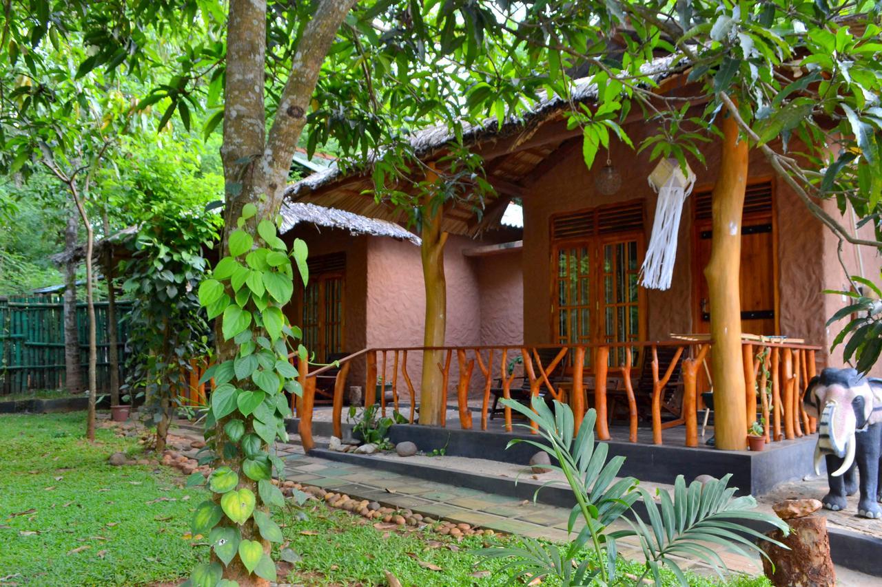 Green Park Safari House & Eco Tree House Udawalawe Exterior foto